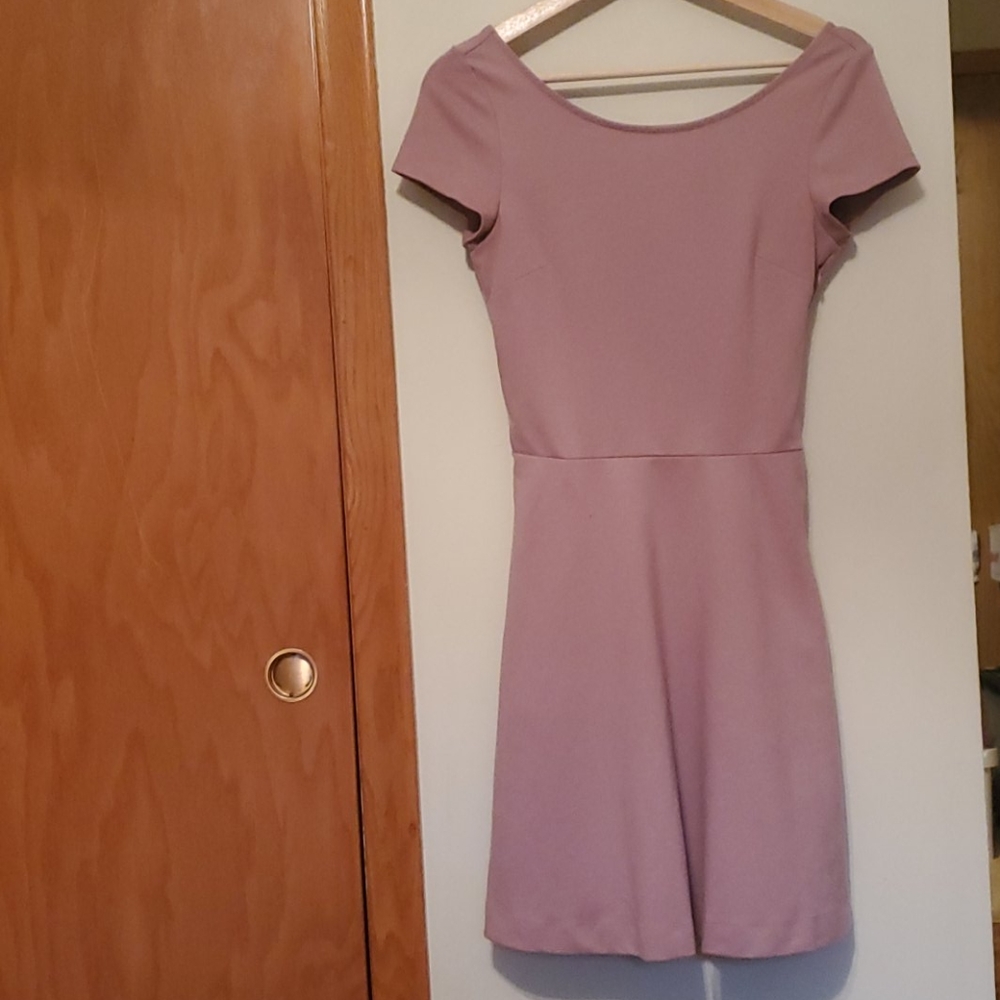 Women's cut-out back mini dress